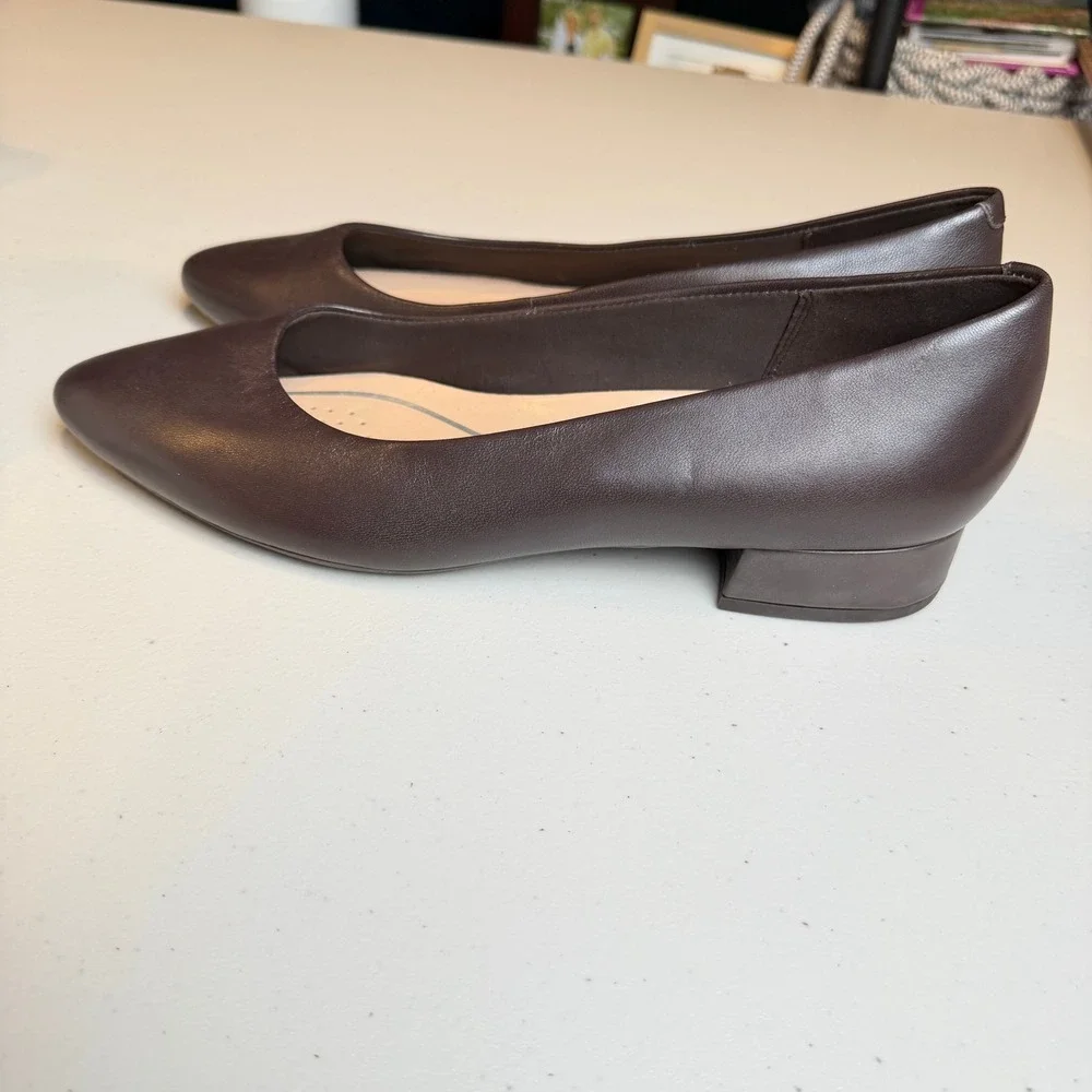 Easy Spirit Women Low Block Heel‎ 10M Pointed Toe Pumps Brown Leather Office - Picture 5 of 8